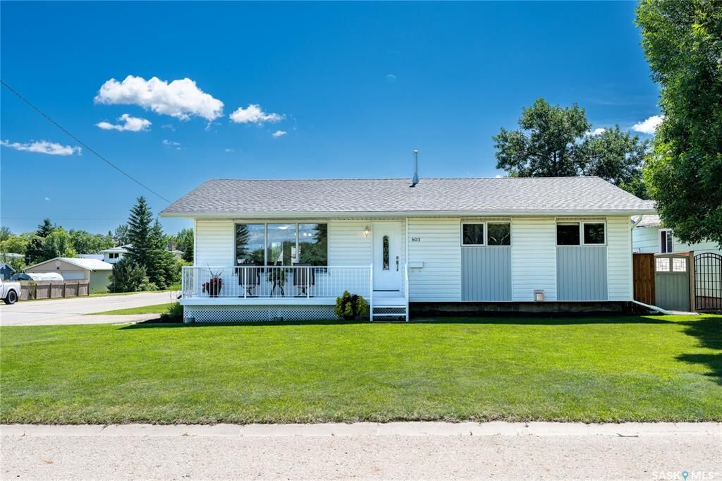 Property Photo: 603 Clover Avenue SK S0K 1E0