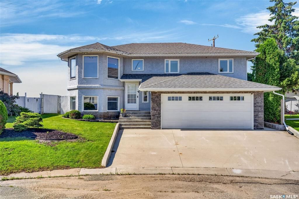Property Photo: 531 Mahon Drive SK S6V 7Z8