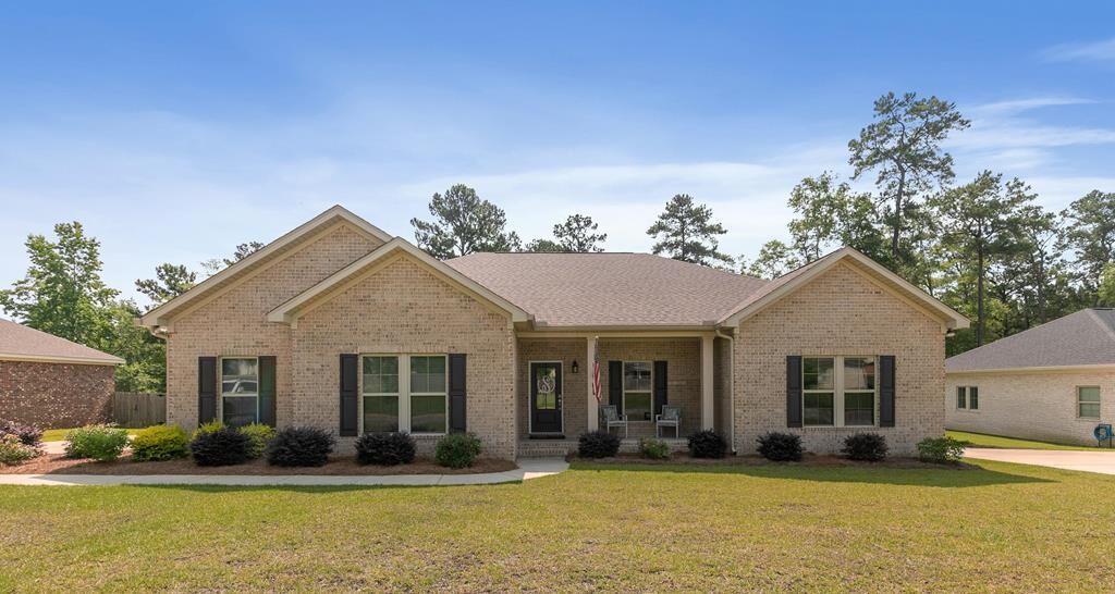 Property Photo:  606 Billings Trail  AL 36305 