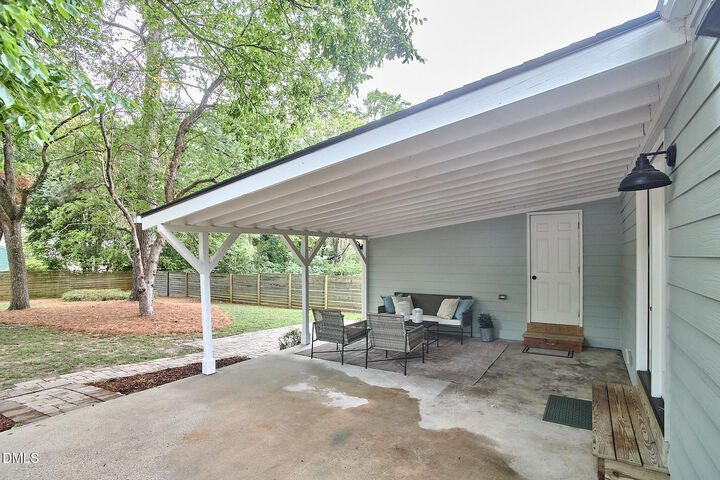 Property Photo:  626 Glascock Street  NC 27604 