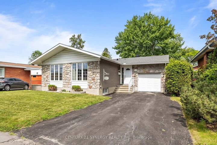 Property Photo: 2201 Haig Drive ON K1G 2L3