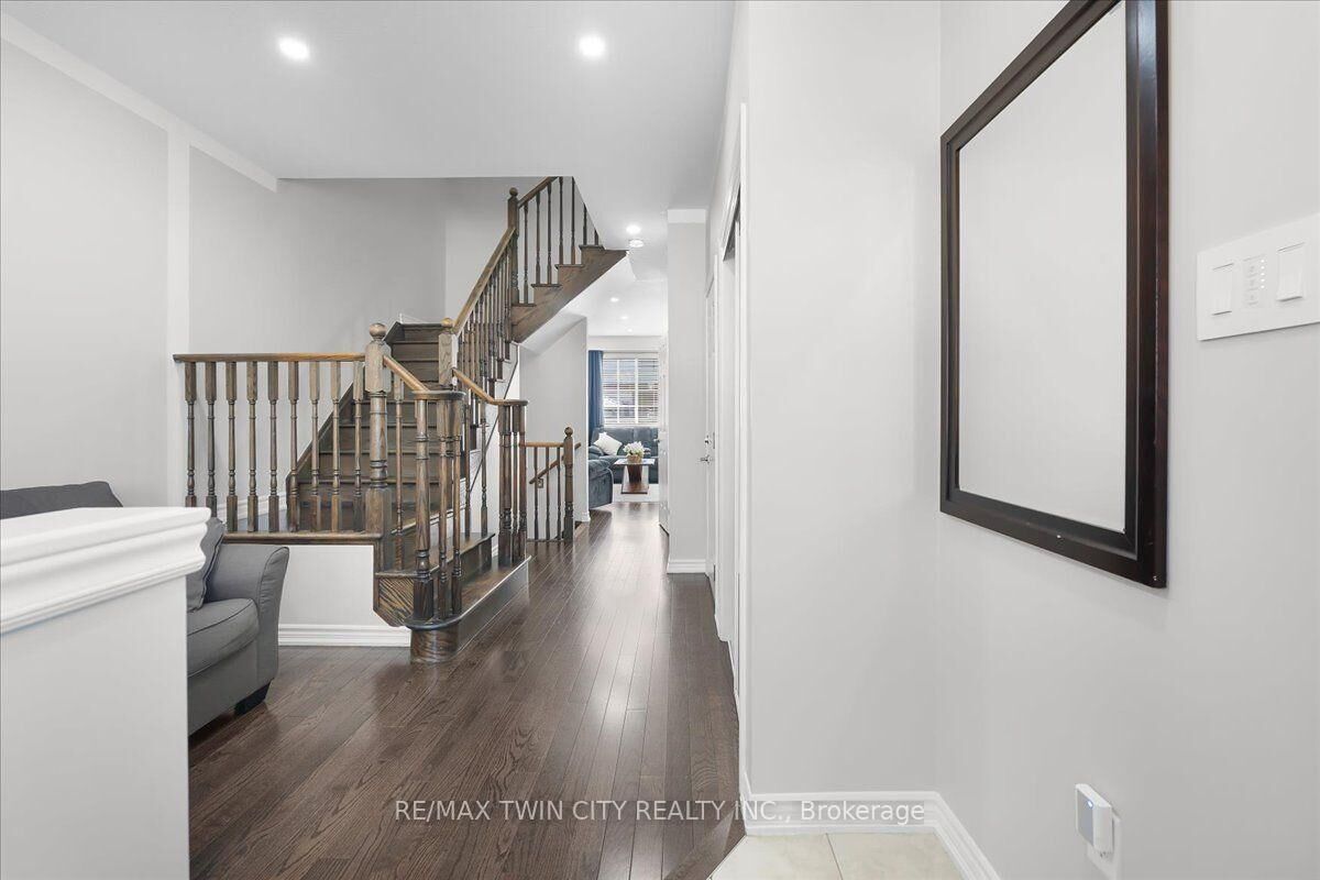 Property Photo:  655 Murray Meadows Place  ON L9T 8L7 