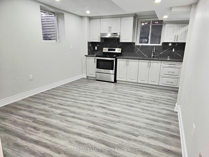 Property Photo: 180 Giddings Crescent Basemen ON L9T 7A8