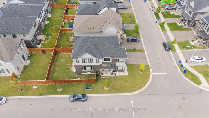 Property Photo:  44 Weylie Street  ON L0R 1W0 