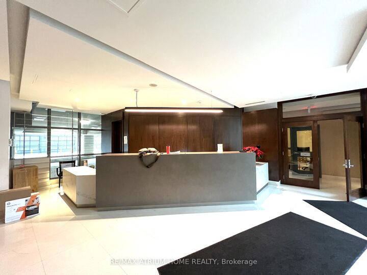 Property Photo: 410 Queens Quay W 905 ON M5V 3T1