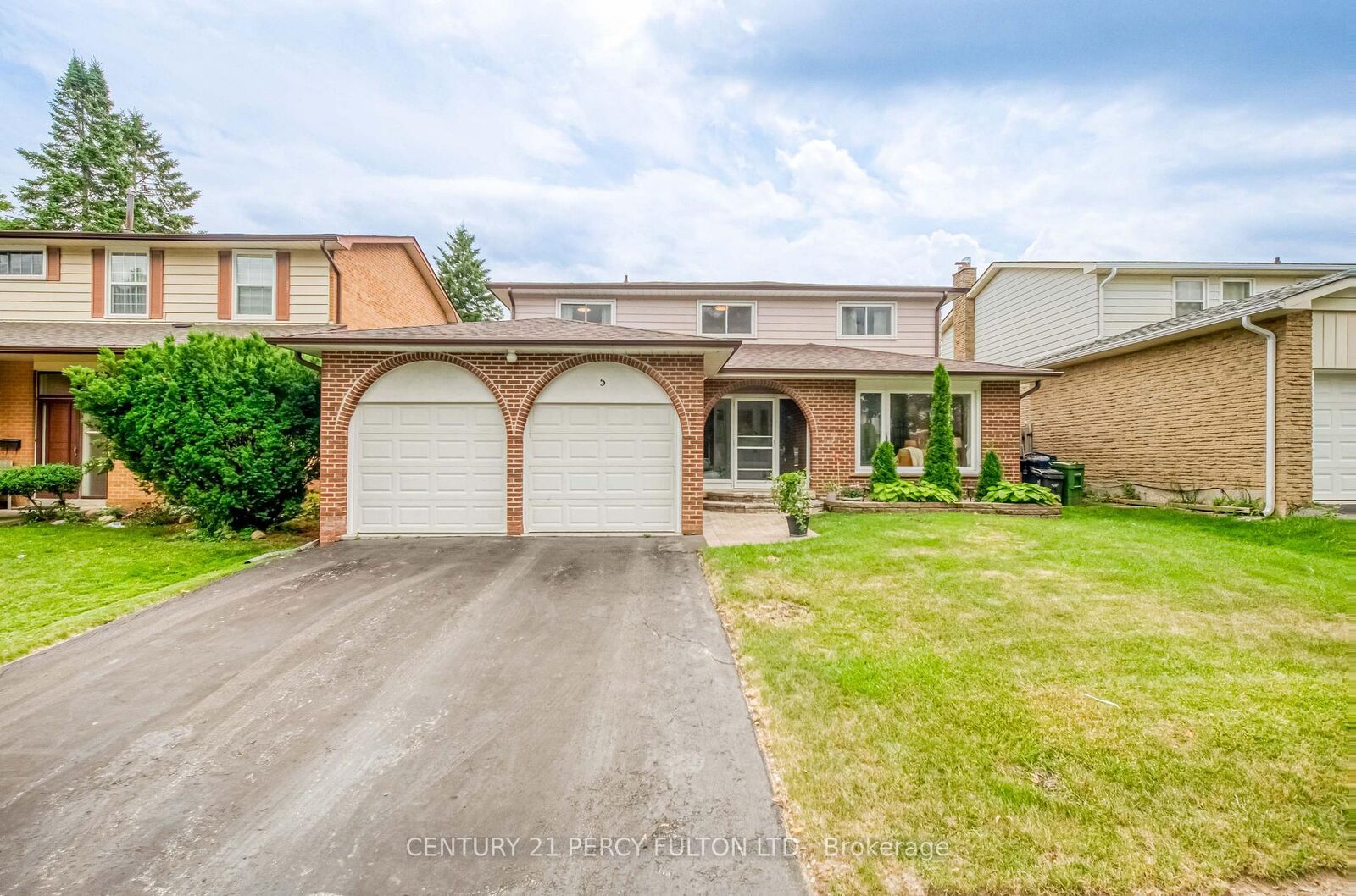 Property Photo: 5 Kellen Street ON M1T 2H1