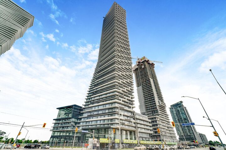 Photo de la propriété: 448 Burnhamthorpe Road W 5509 ON L5B 0R4