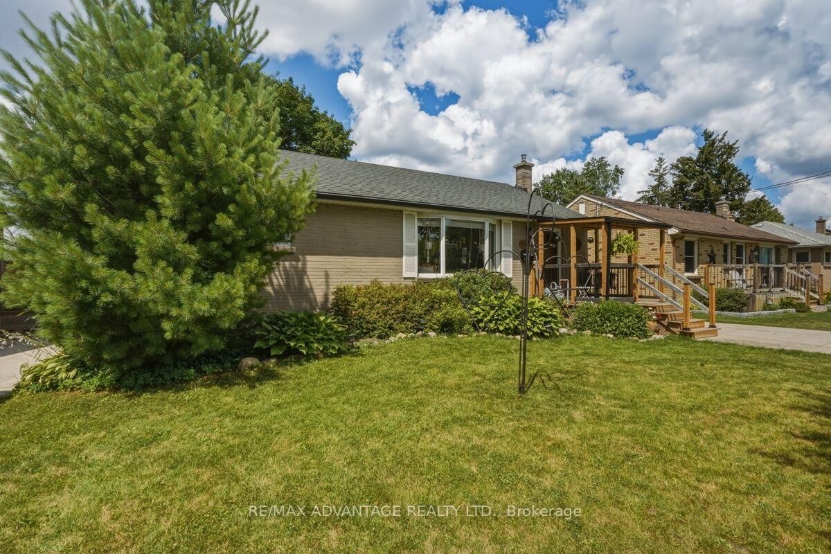 Property Photo:  289 Winnipeg Boulevard  ON N5W 4V1 