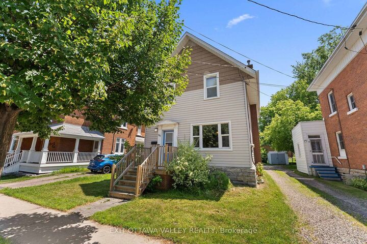 Property Photo:  180 Mary Street  ON K8A 5V6 