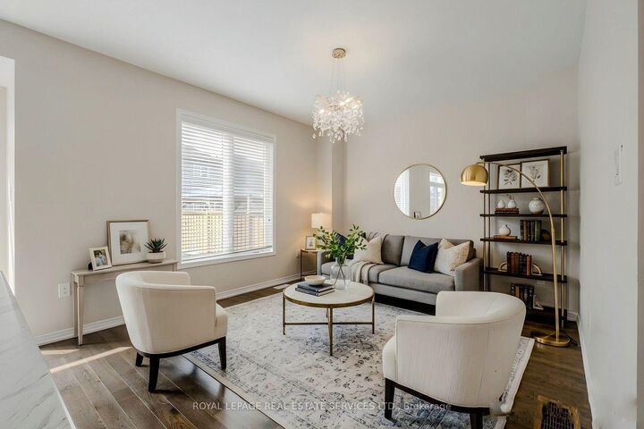 Property Photo: 152 Munro Circle ON N3T 5L5