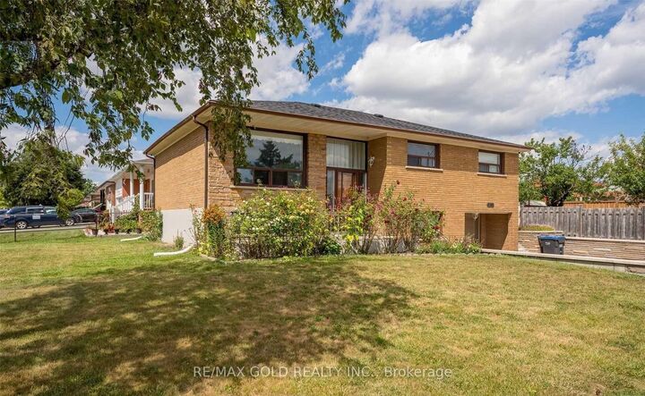 Property Photo: 7305 Redstone Road ON L4T 2B1