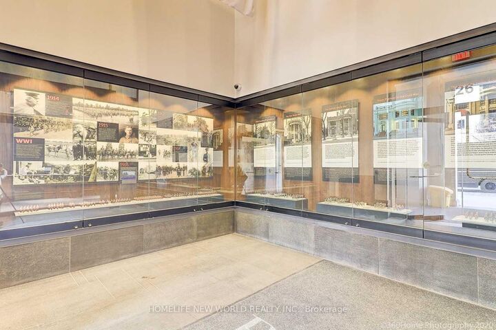Property Photo:  426 University Avenue 1606  ON M5G 1S9 
