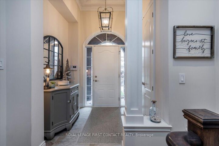 Property Photo:  222 Ridge Way  ON L9R 0H2 