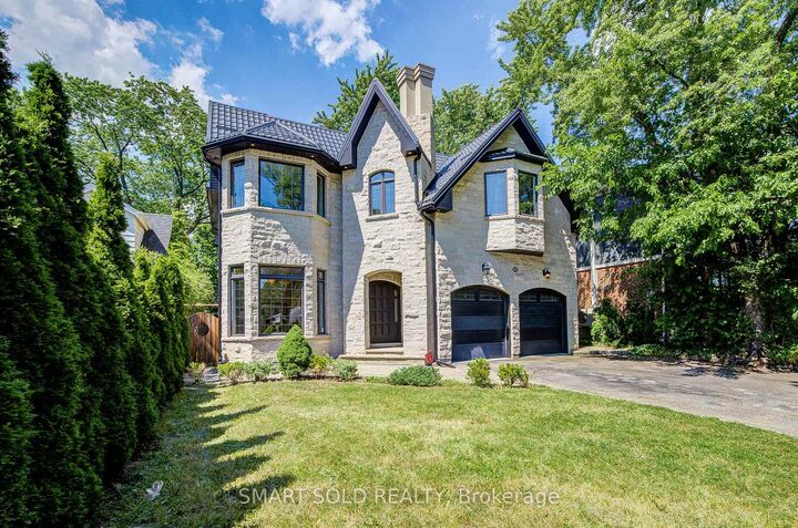201 Burnhamthorpe Road — photo 1