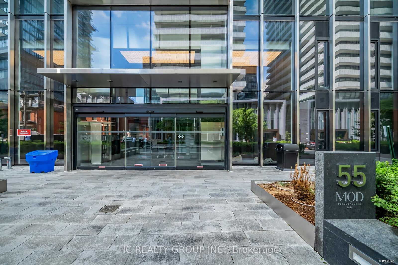 Property Photo:  55 Charles Street E 1805  ON M4Y 0J1 