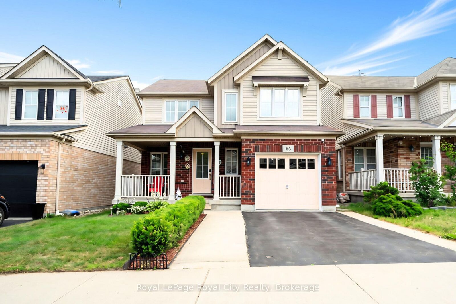 Property Photo: 66 Horton Walk ON N3C 0C7