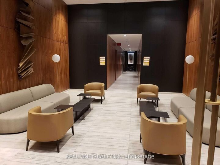 Property Photo:  8 Eglinton Avenue 3907  ON M4P 0C1 