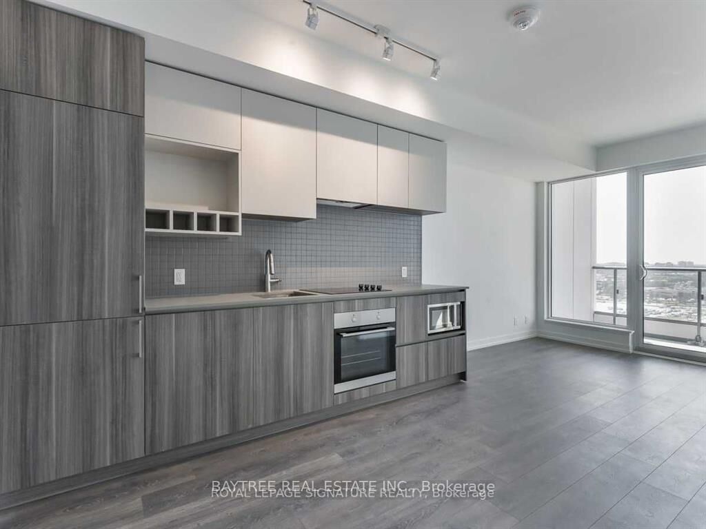 Property Photo:  5 Buttermill Avenue 3607  ON L4K 0J5 