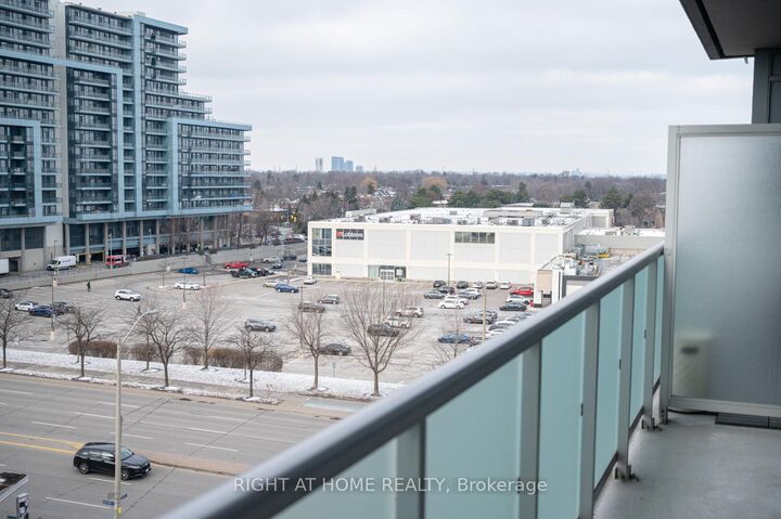 Property Photo:  7 Kenaston Gardens 616  ON M2K 0E9 
