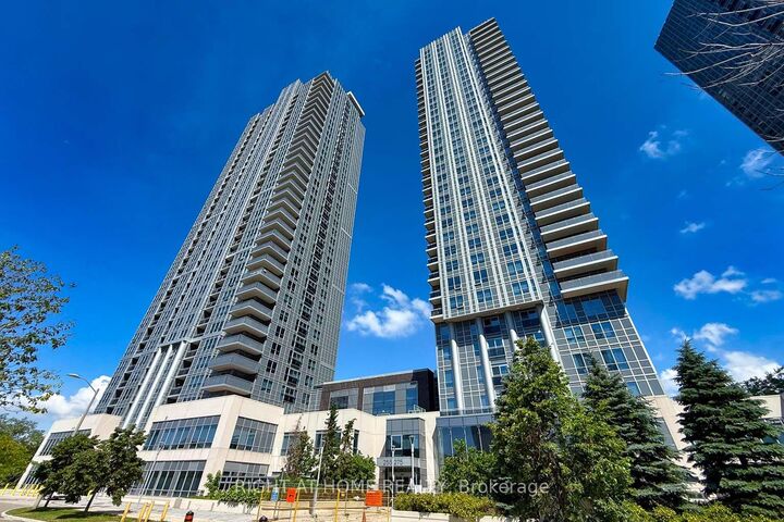 255 Village Green Square 606 — photo 1