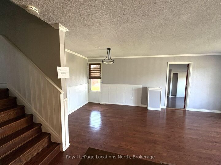 Property Photo: 2 Lynn Street ON L0L 2J0