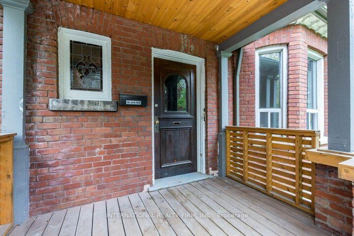 Property Photo:  201 Madison Avenue E Unit C  ON M5R 2S6 