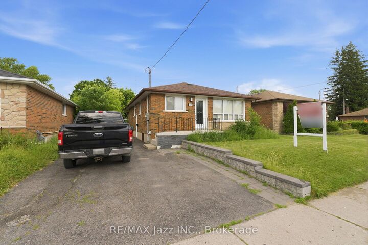 Property Photo:  1235 Somerville Street Lower  ON L1G 4L1 