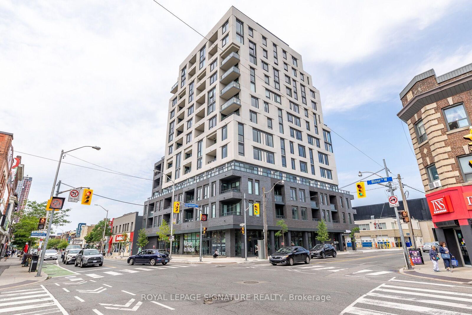 Property Photo:  785 Dovercourt Road 1105  ON M6H 0G7 