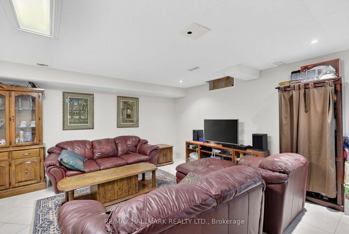 Property Photo:  626 Napa Valley Avenue Basement  ON L4H 1R1 