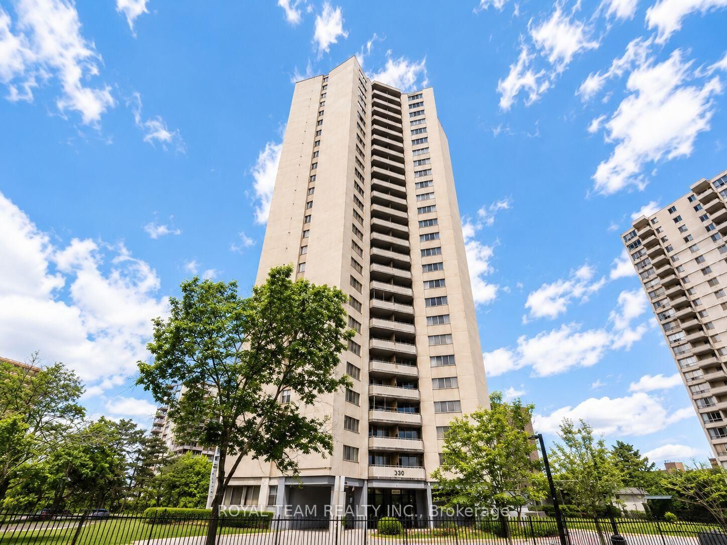 Property Photo:  330 Dixon Road 1902  ON M9R 1S9 