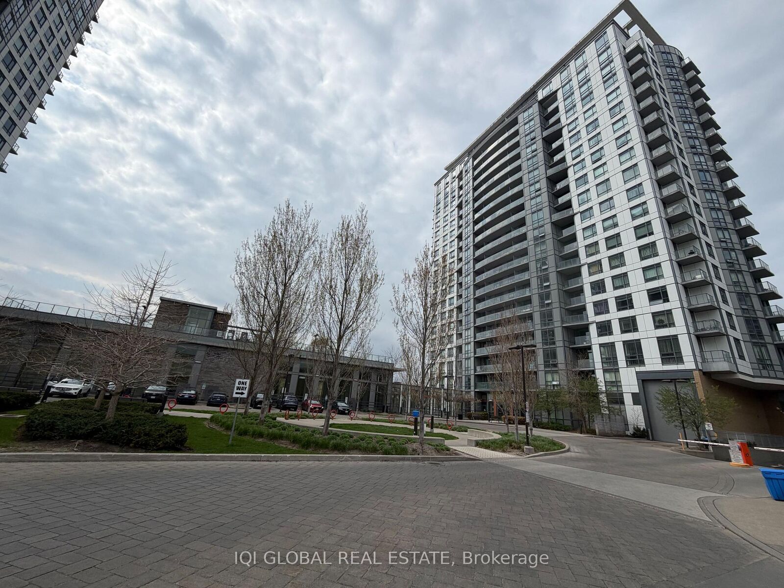 Property Photo:  185 Bonis Avenue S 310  ON M1T 0A4 