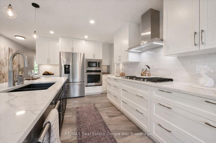 Property Photo:  33 Waterloo Street  ON N0B 1S0 