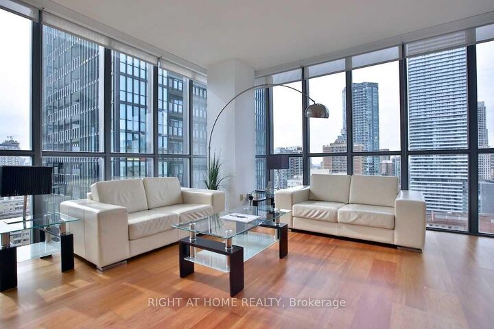 110 Charles Street E 1903 — photo 1
