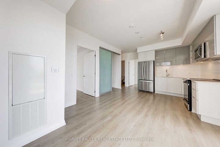 Property Photo: 25 Holly Street 2309 ON M4S 0E3