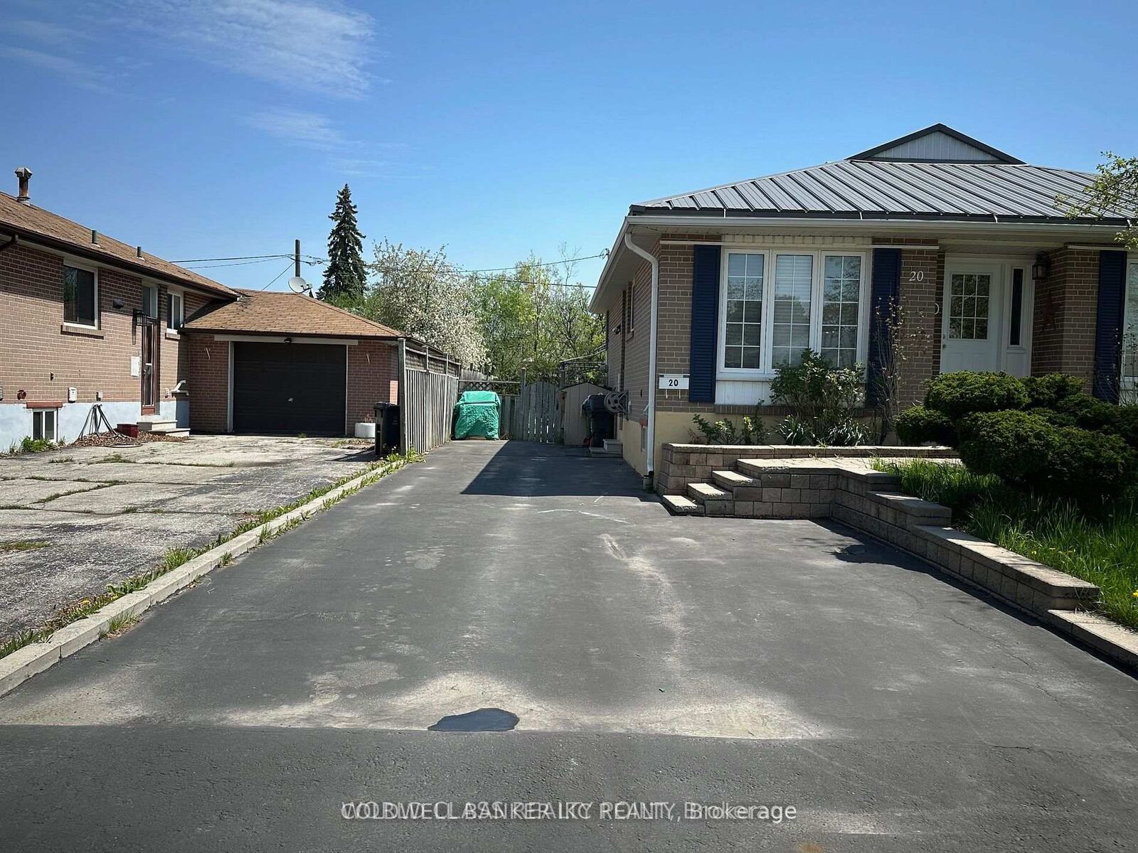 Property Photo:  20 Murchison Crescent  ON M9V 3P6 