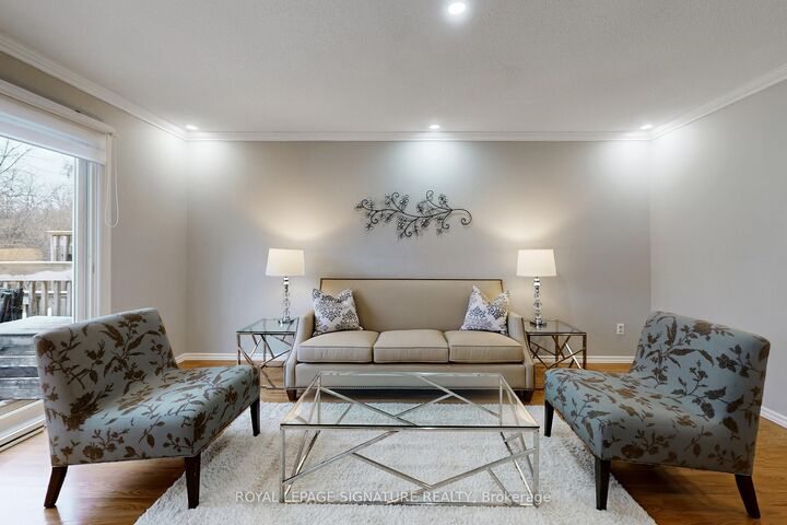 Property Photo: 700 Harmony Road N 76 ON L1K 1S2