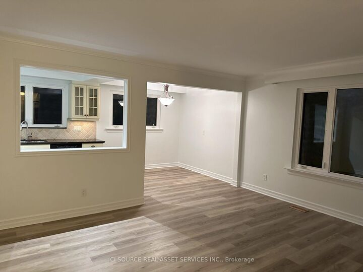Property Photo: 570 Wingrove Crescent ON L6L 4R6