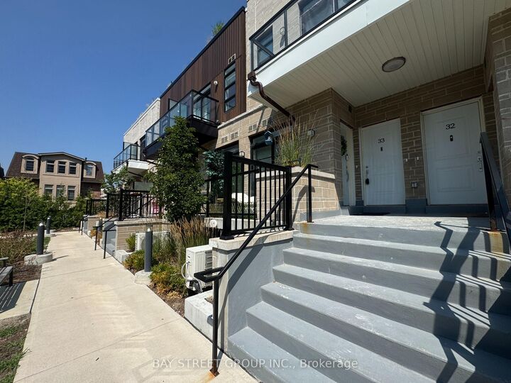 Property Photo:  57 Finch Avenue W 33  ON M2N 0K9 
