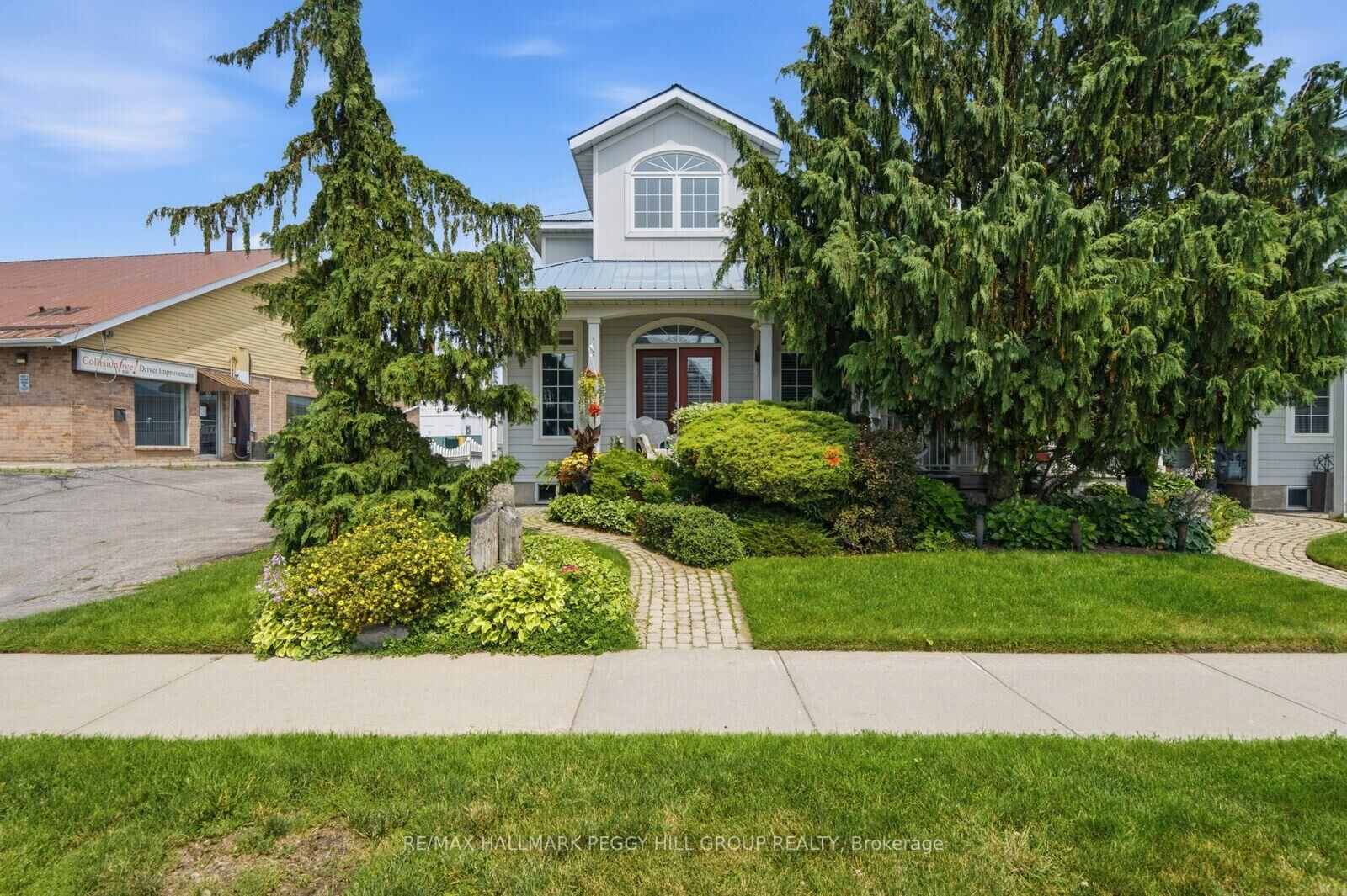 Property Photo: 86 Pinnacle Street S ON K8N 5Y5