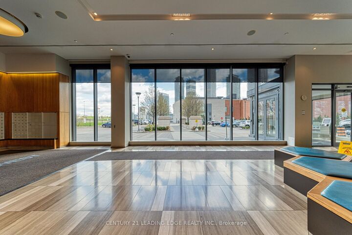 Property Photo:  36 Park Lawn Road 2608  ON M8Y 3H8 