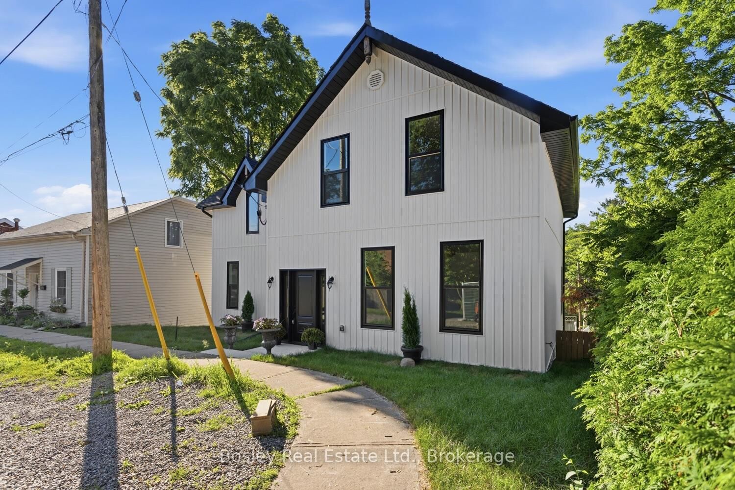 Property Photo: 40 Charles Street ON L1A 1S4