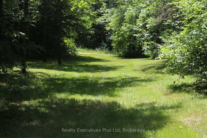 Property Photo:  1988 Royston Road  ON P0A 1C0 