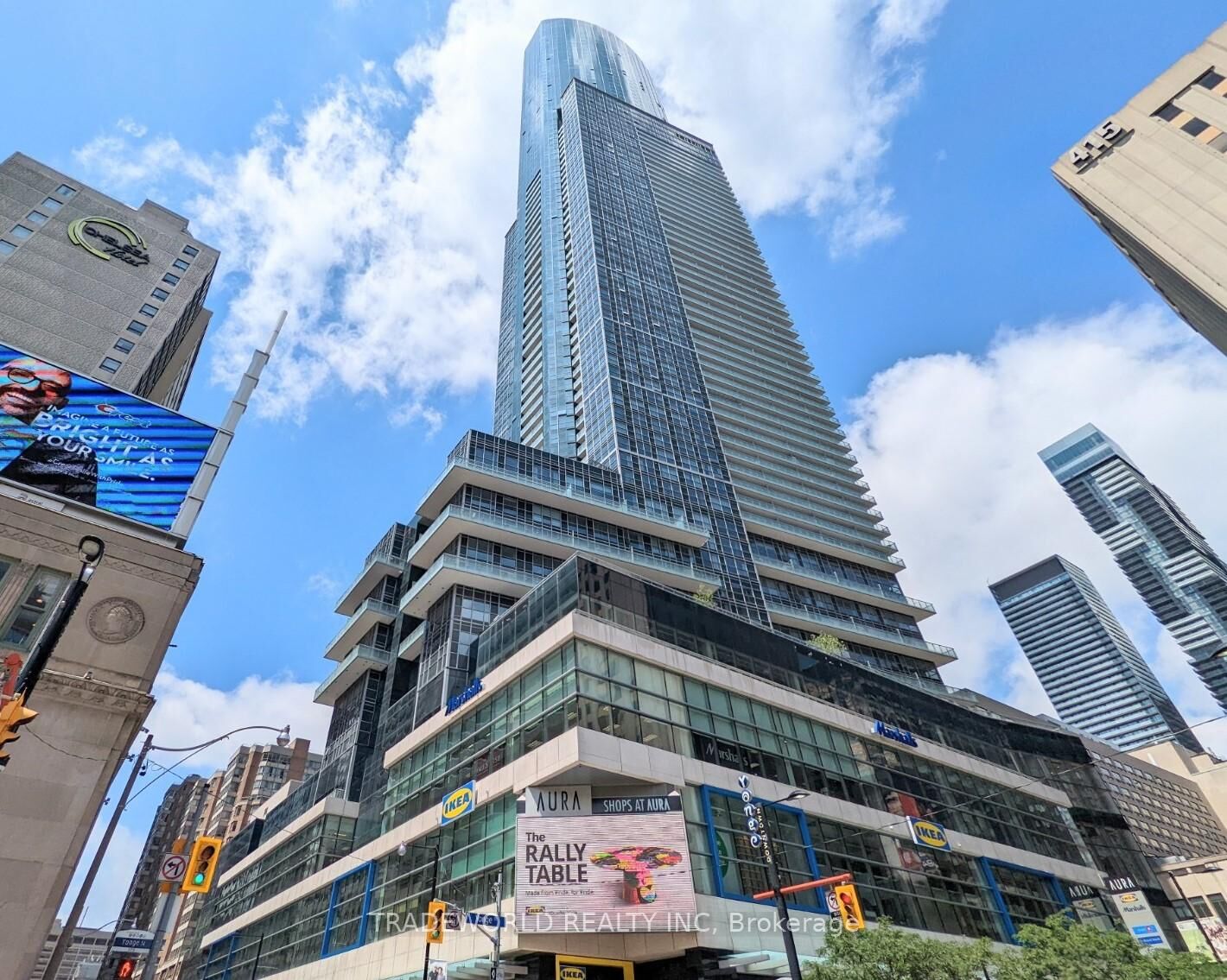 Property Photo: 386 Yonge Street 1909 ON M5B 0A5