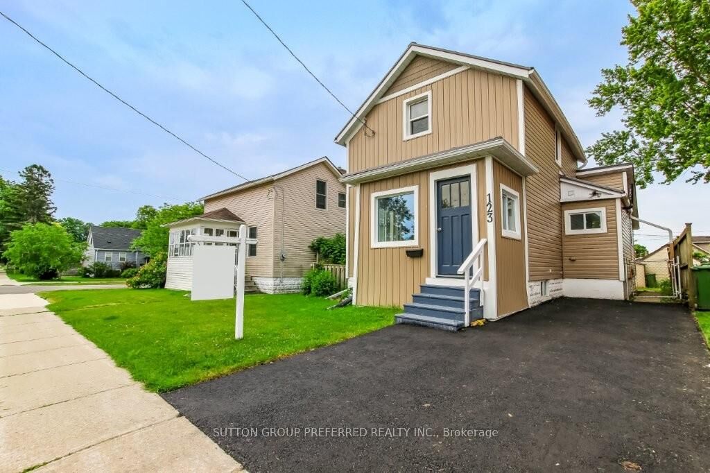 Property Photo:  123 Erie Street  ON N5R 2N1 