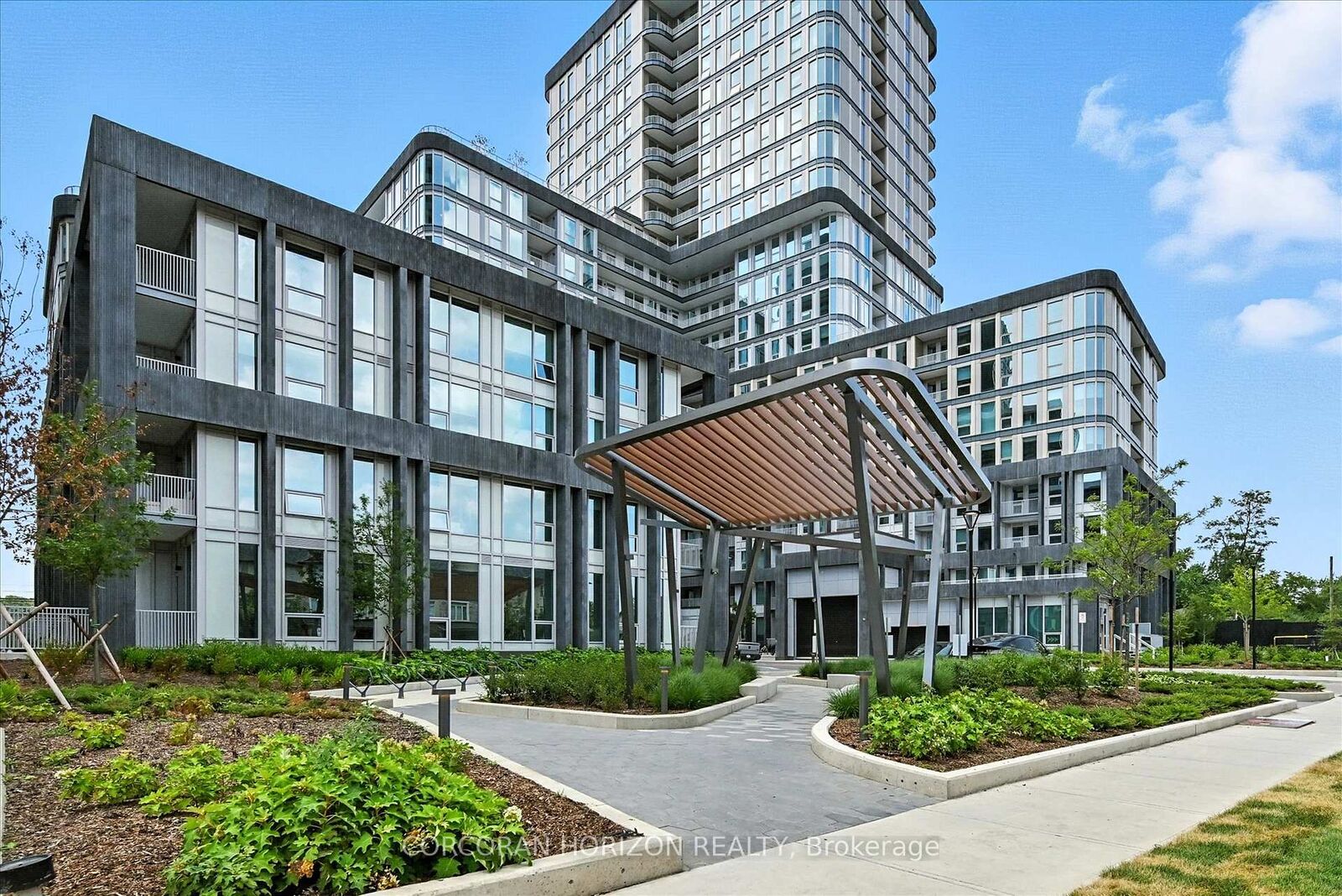 Property Photo: 3240 William Coltson Avenue 810 ON L6H 0X1
