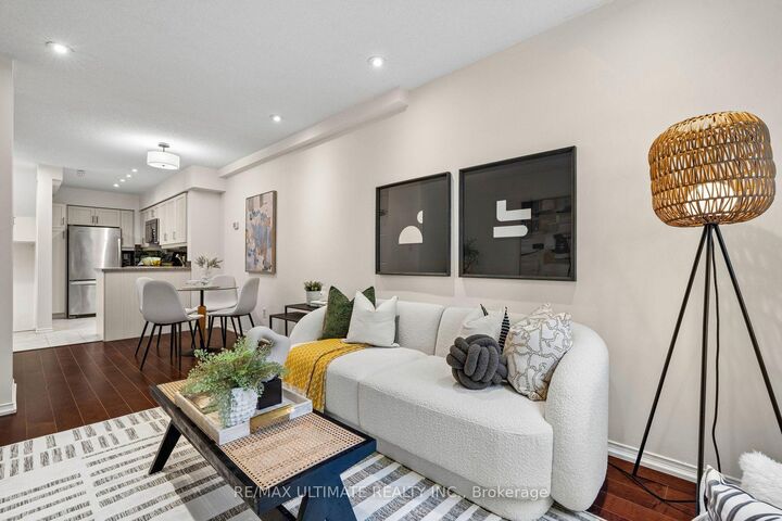 Property Photo:  217 St. George Street 25  ON M5R 3S7 
