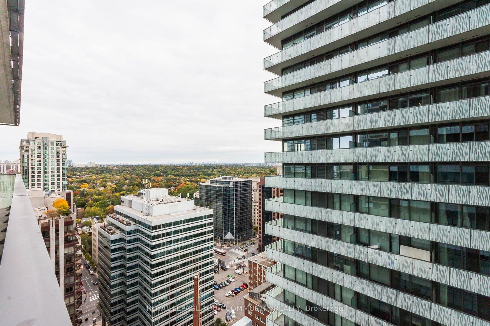 Property Photo: 42 Charles Street 2610 ON M4Y 1T4