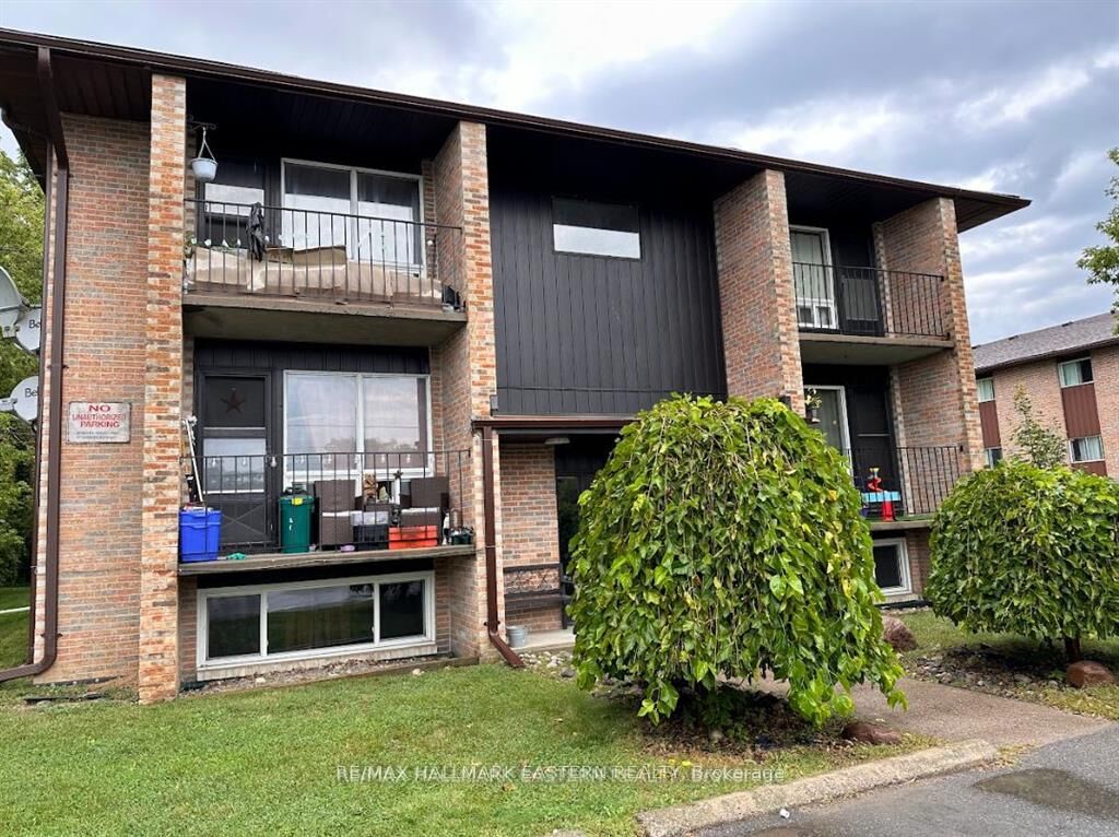 Property Photo:  106 Lansdowne Street 204  ON K9J 1Y1 