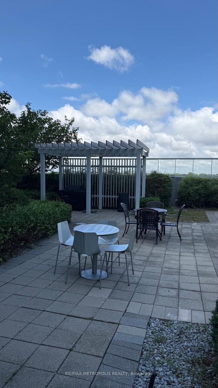 Property Photo: 36 Lee Centre Drive 1203 ON M1H 3K2