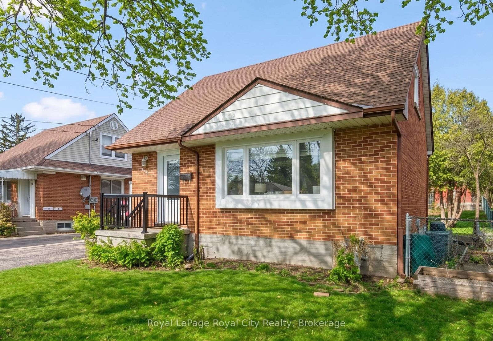 Property Photo:  103 William Street  ON N1E 5G2 